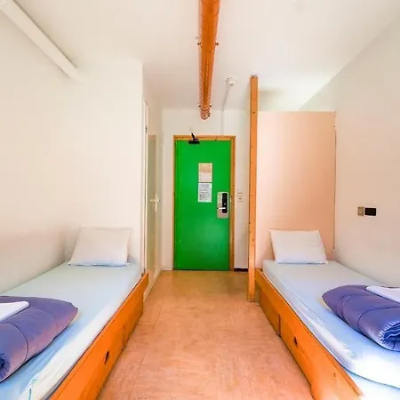 ホステル Hi シャモニー